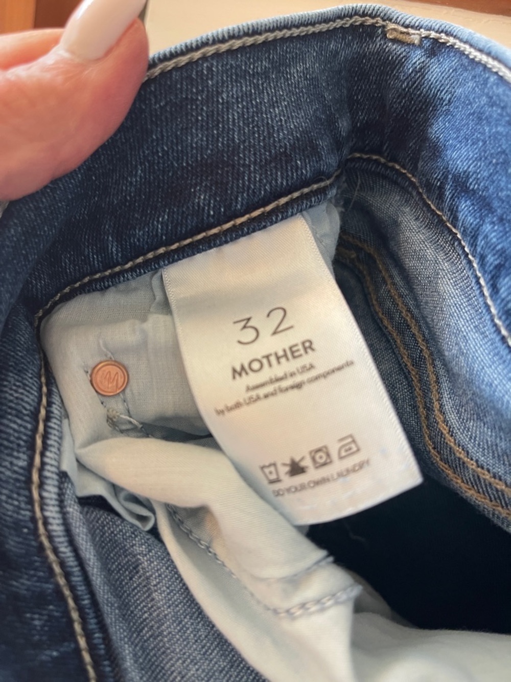 MOTHER The Mid Rise Rambler Ankle Fray, Dark Wash Sz 32 - Picture 2 of 15